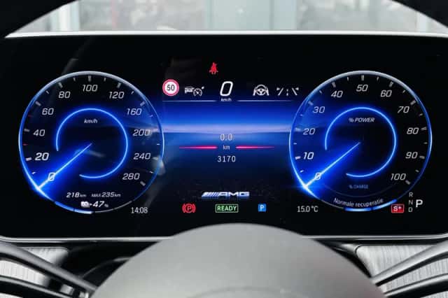 Mercedes-Benz EQE (2024) thumbnail 22