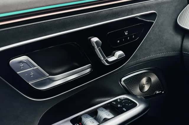 Mercedes-Benz EQE (2024) thumbnail 23