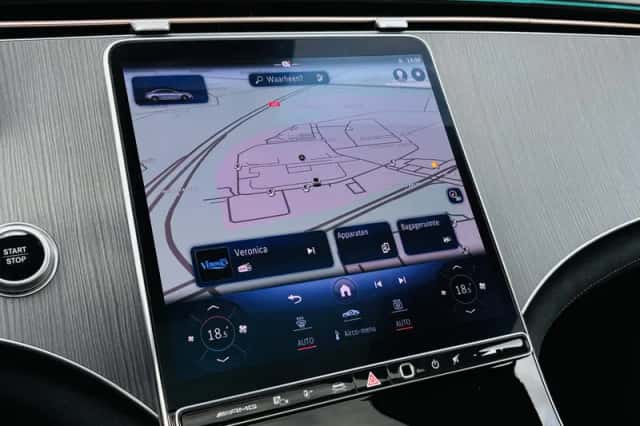 Mercedes-Benz EQE (2024) thumbnail 24