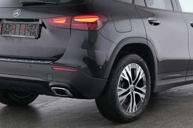 Mercedes-Benz GLA (2025) thumbnail 4
