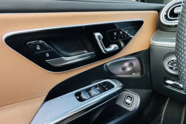 Mercedes-Benz CLE (2024) thumbnail 17