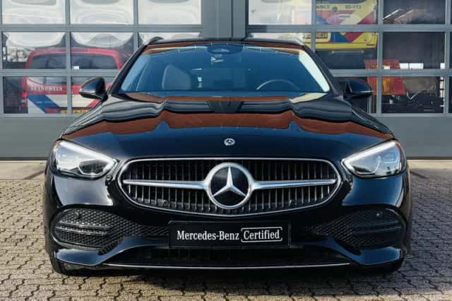 Mercedes-Benz C-Klasse (2024) thumbnail 2