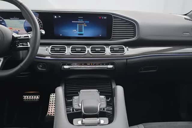 Mercedes-Benz GLE (2025) thumbnail 13
