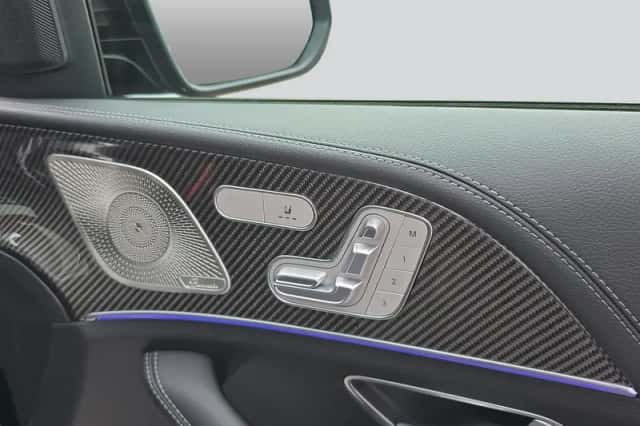 Mercedes-Benz GLE (2025) thumbnail 15