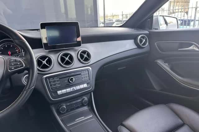 Mercedes-Benz CLA-Klasse (2017) thumbnail 11