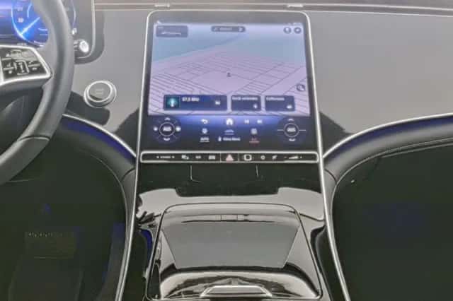 Mercedes-Benz EQE (2024) thumbnail 6