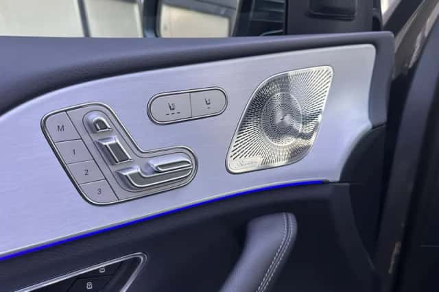 Mercedes-Benz GLE (2025) thumbnail 11
