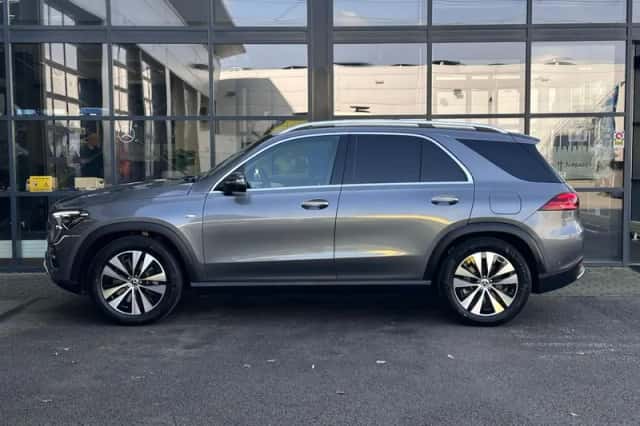 Mercedes-Benz GLE (2025) thumbnail 5