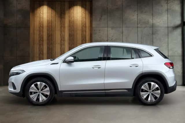 Mercedes-Benz EQA (2022) thumbnail 3