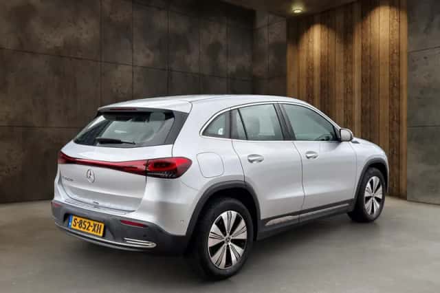 Mercedes-Benz EQA (2022) thumbnail 6
