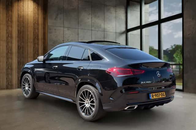 Mercedes-Benz GLE (2022) thumbnail 4
