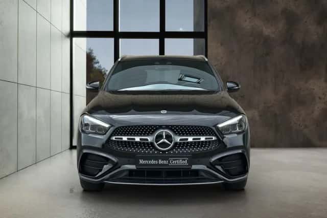 Mercedes-Benz GLA (2023) thumbnail 2