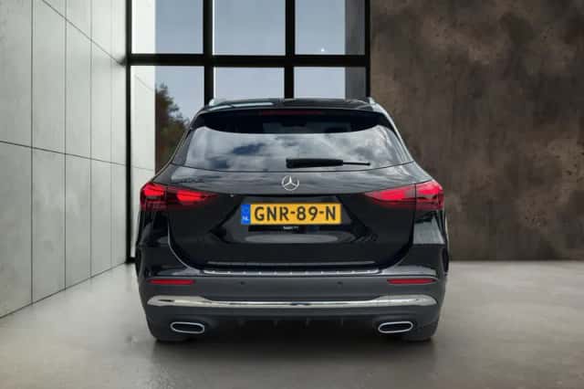 Mercedes-Benz GLA (2023) thumbnail 5