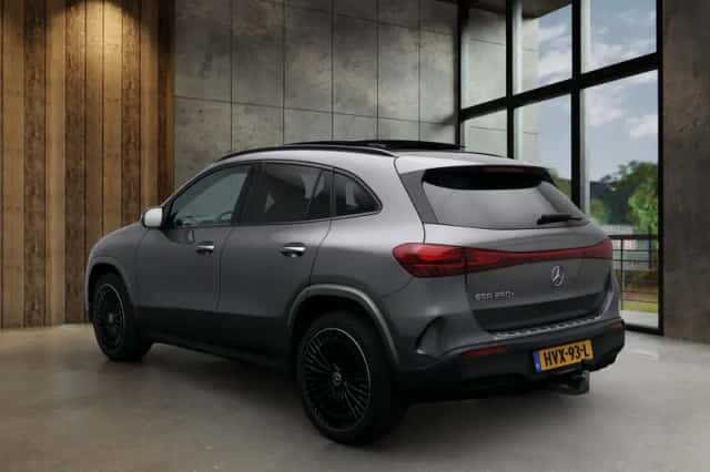 Mercedes-Benz EQA (2025) thumbnail 2