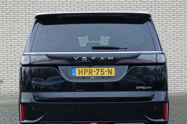 Voyah Dream (2025) thumbnail 5