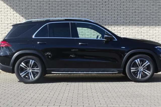 Mercedes-Benz GLE (2025) thumbnail 3
