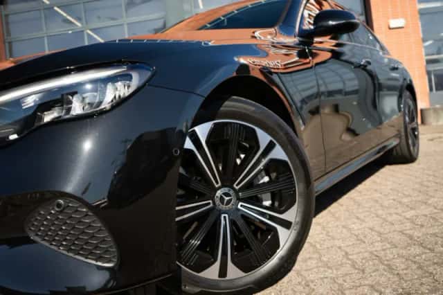 Mercedes-Benz E-Klasse (2024) thumbnail 4
