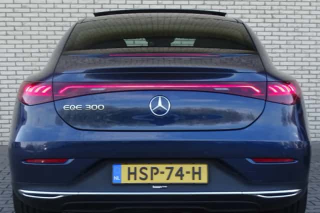 Mercedes-Benz EQE (2024) thumbnail 4
