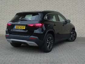 Mercedes-Benz GLA (2024) thumbnail 2