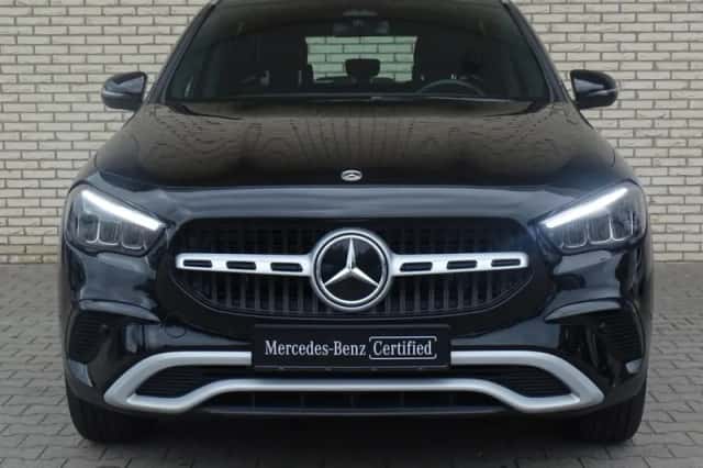 Mercedes-Benz GLA (2024) thumbnail 3