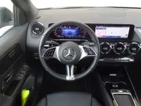 Mercedes-Benz GLA (2024) thumbnail 7