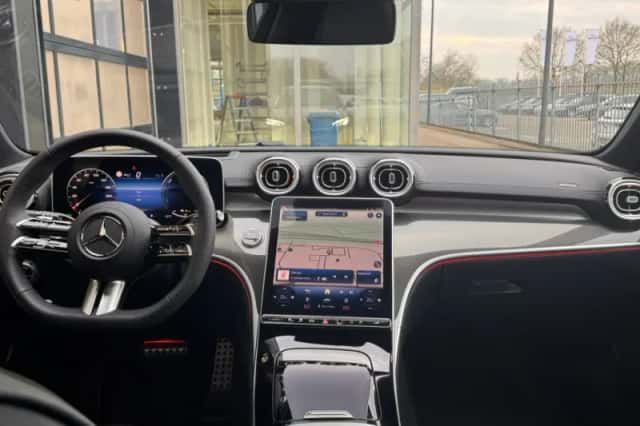 Mercedes-Benz C-Klasse (2025) thumbnail 4