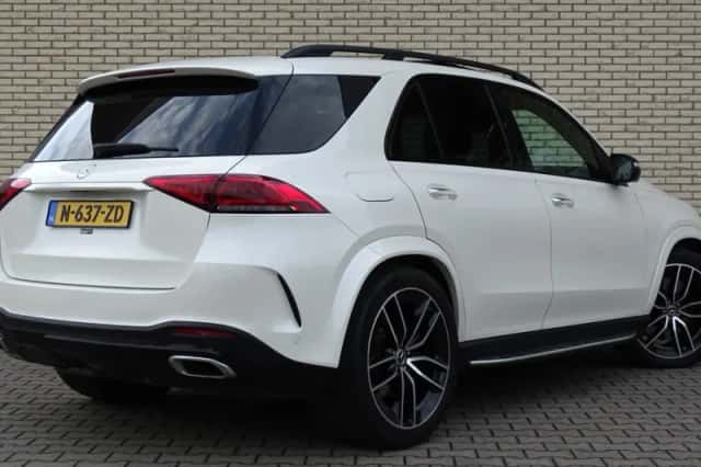 Mercedes-Benz GLE (2021) thumbnail 3