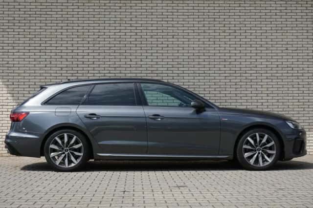 Audi A4 (2024) thumbnail 4