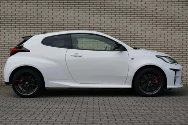 Toyota Yaris (2022) thumbnail 5
