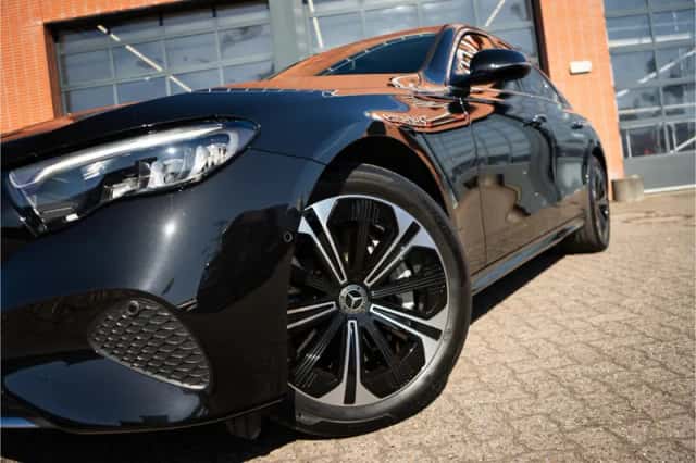Mercedes-Benz E-Klasse (2024) thumbnail 4