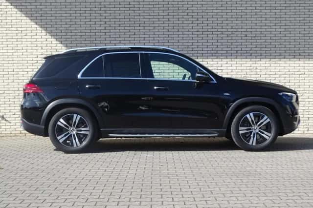 Mercedes-Benz GLE (2025) thumbnail 3