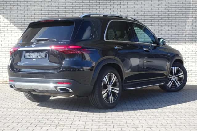 Mercedes-Benz GLE (2025) thumbnail 4