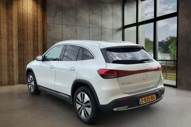 Mercedes-Benz EQA (2024) thumbnail 5