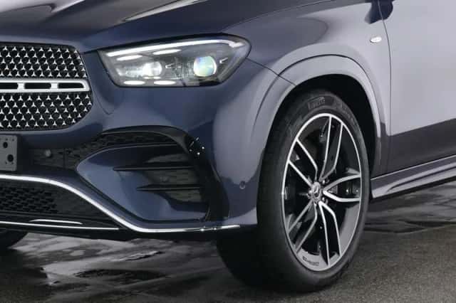 Mercedes-Benz GLE (2025) thumbnail 2