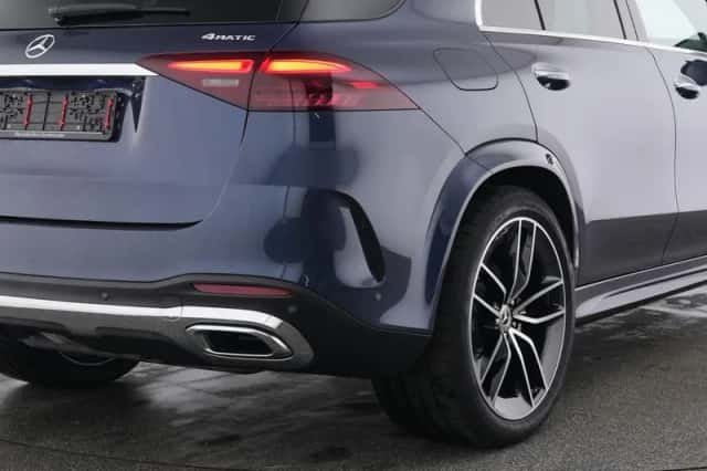 Mercedes-Benz GLE (2025) thumbnail 4