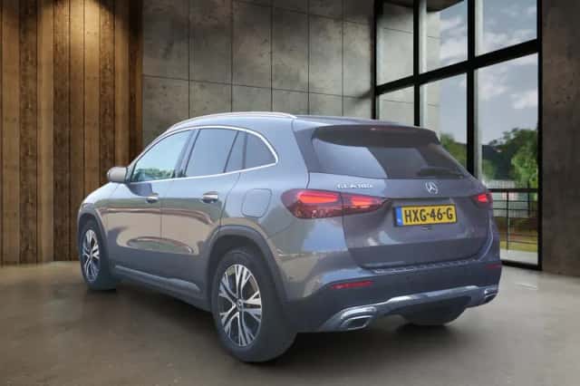 Mercedes-Benz GLA (2025) thumbnail 4