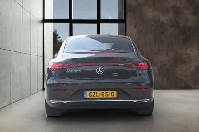 Mercedes-Benz EQE (2025) thumbnail 5