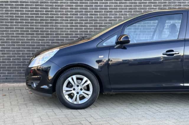 Opel Corsa (2006) thumbnail 6