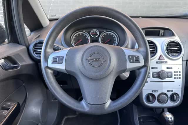 Opel Corsa (2006) thumbnail 9