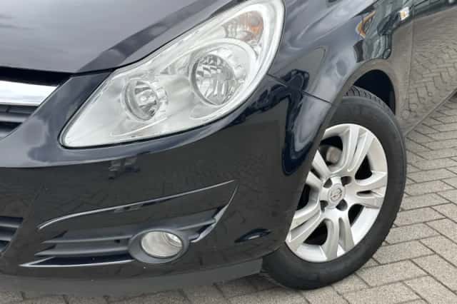 Opel Corsa (2006) thumbnail 2