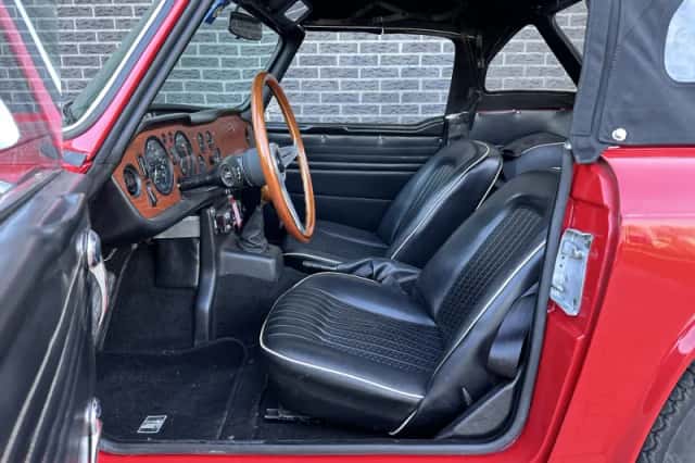 Triumph TR (1967) thumbnail 11