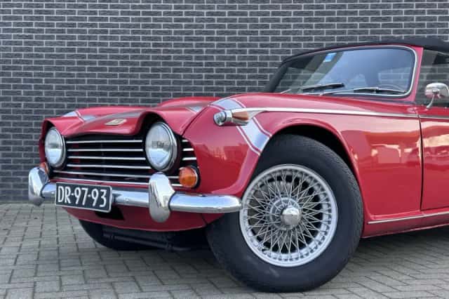 Triumph TR (1967) thumbnail 12