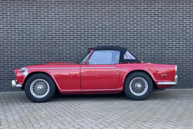Triumph TR (1967) thumbnail 17