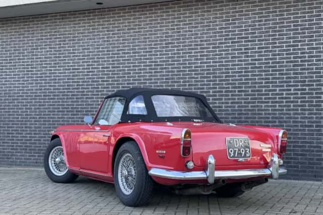 Triumph TR (1967) thumbnail 18