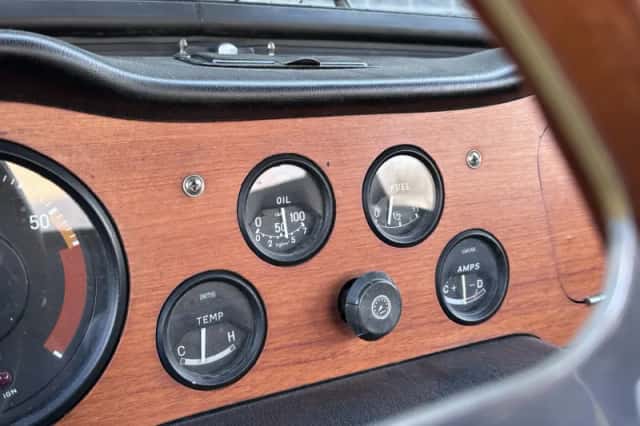 Triumph TR (1967) thumbnail 26