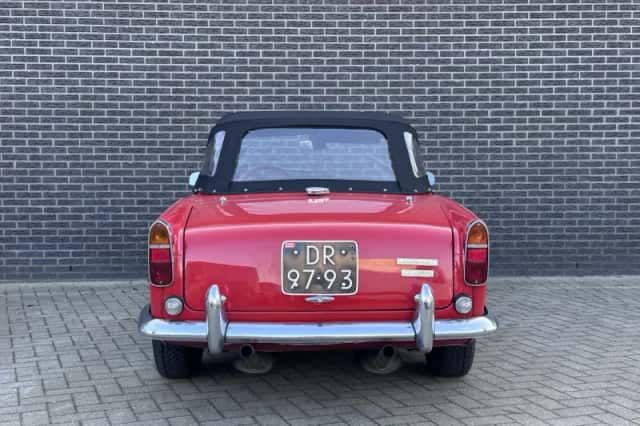 Triumph TR (1967) thumbnail 30