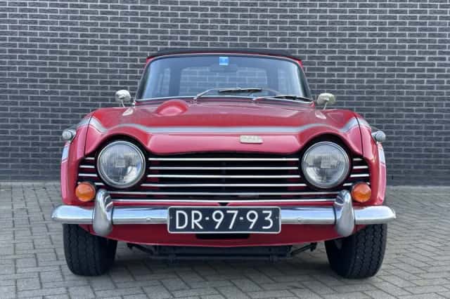 Triumph TR (1967) thumbnail 33