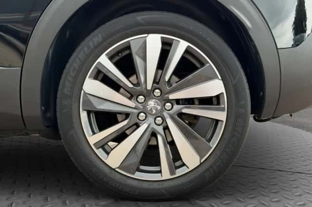 Peugeot 3008 (2019) thumbnail 3