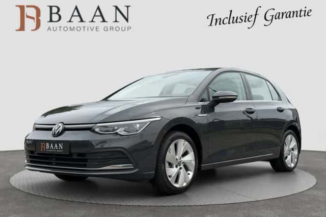 Volkswagen Golf (2024) thumbnail 1