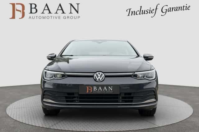 Volkswagen Golf (2024) thumbnail 5